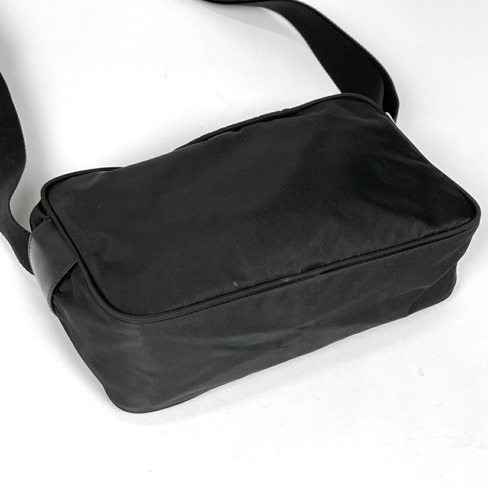 Prada Logo Plate Shoulder Bag Crossbody Nero Black - Picture 2 of 6